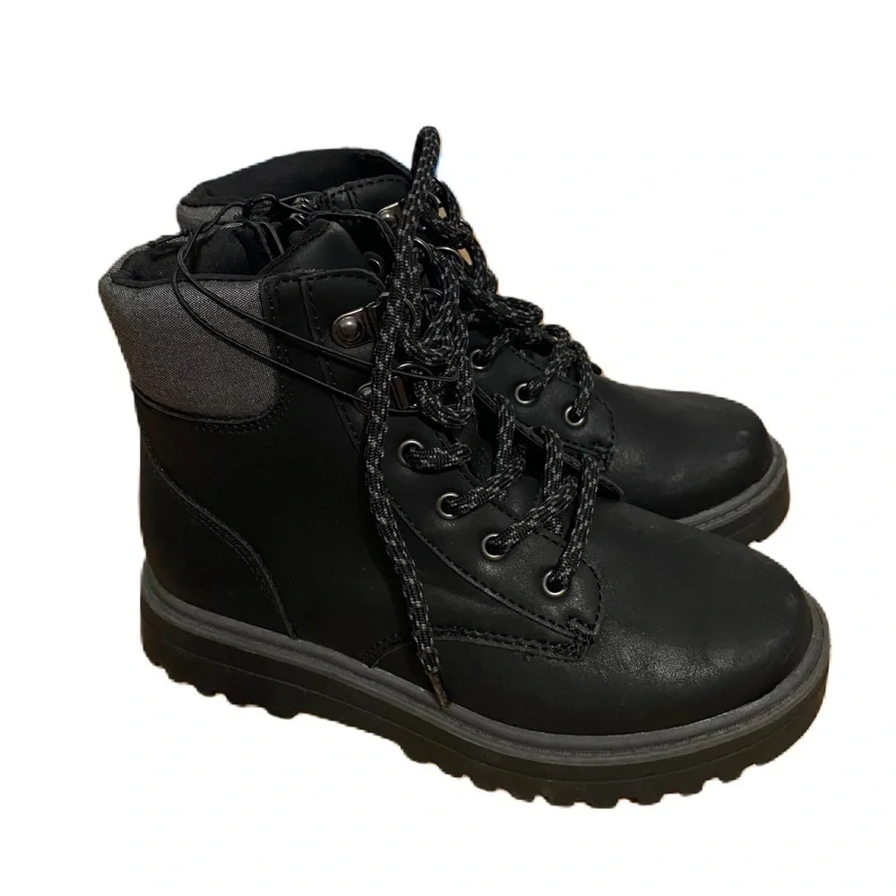 Cat & Jack Black Work Boots NEW Sz 13 Kids Boys